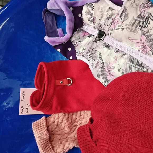 Dog Outfit Bundle ( Small 5 to 8 Pound Pets ) Brand New Save with a Bundle
